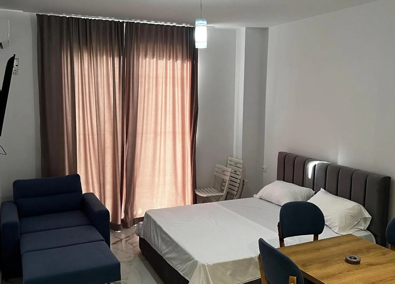 All Season Apartaments Durres Apartment